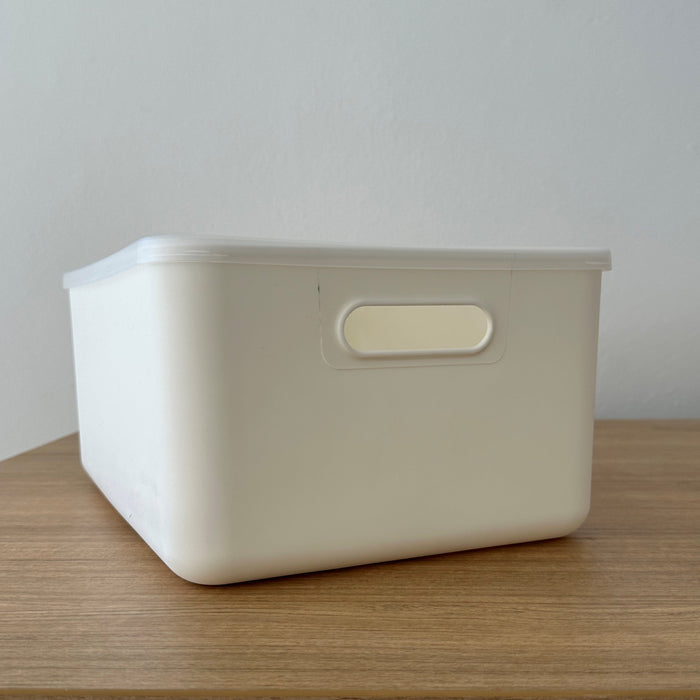 White Storage Container with Plastic Lid - 12 Pack. Storage Tubs, Kitchen organiser, organiser, pantry organisers